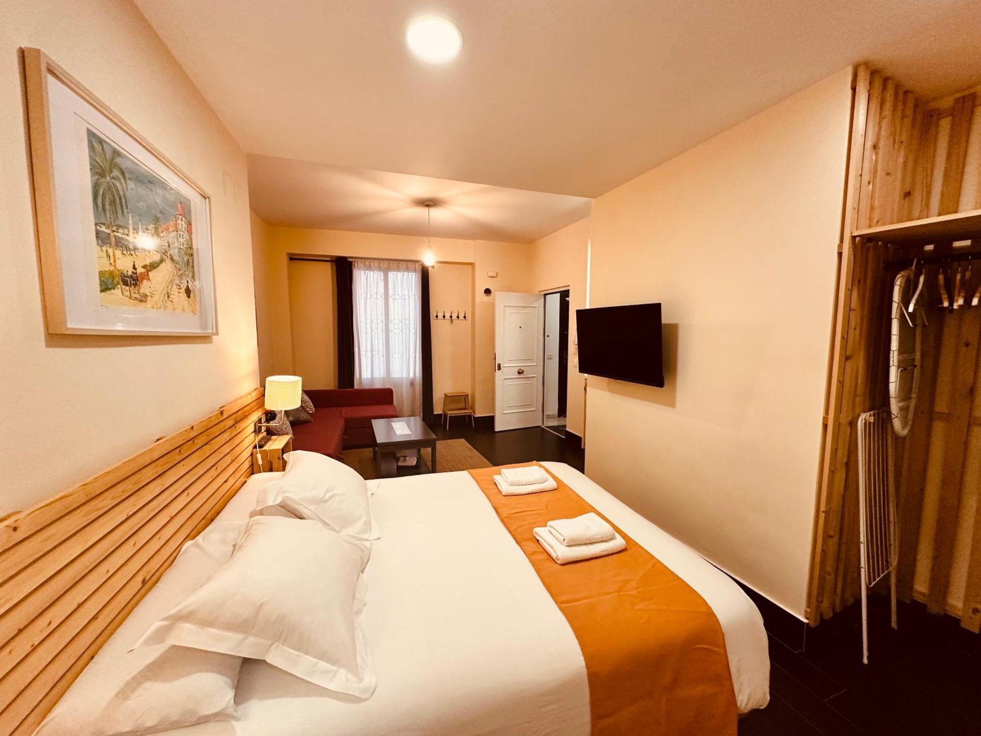 Aym Places Maestranza Apartment Sevilla Bagian luar foto