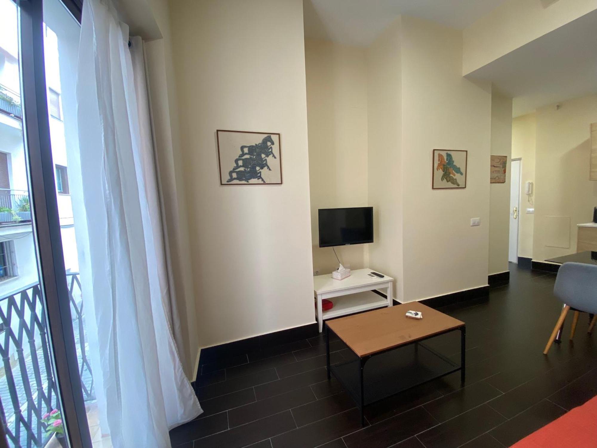 Aym Places Maestranza Apartment Sevilla Ruang foto